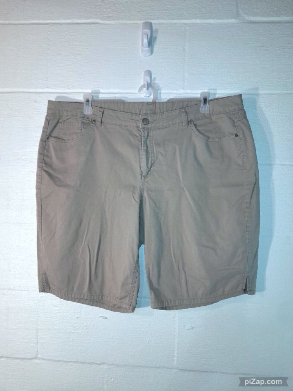 JMS Just My Size Women's Plus Size 24W Beige Khaki Bermuda Shorts Cotton Stretch